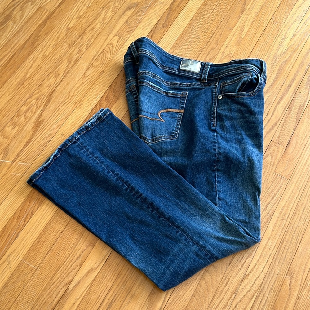 MARKDOWN 🤩 American Eagle kick boot jeans - good condition